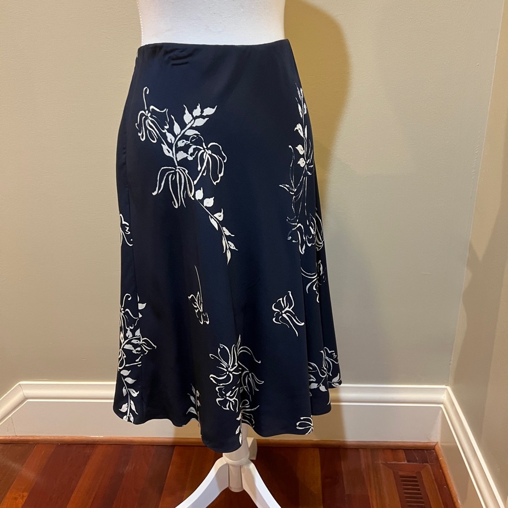 Elegant Lauren by Ralph Lauren Dark Navy Floral Skirt